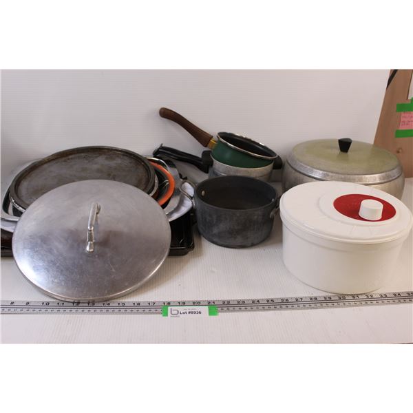 Baking Tray & Pots Lot & Salad Spinner