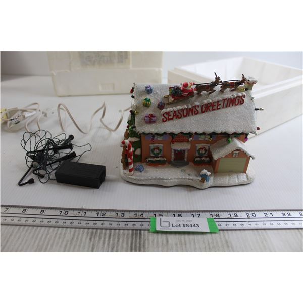 Flanders House Christmas Decoration - Lights Up