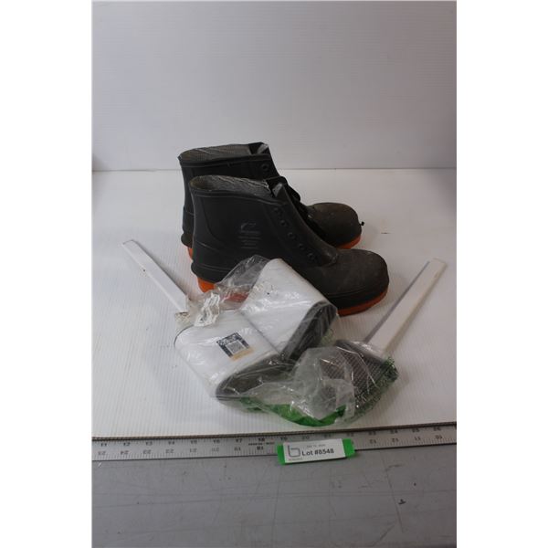 Onguard Rubber Boots - Size 9, Misc.