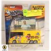Image 1 : HOT WHEELS NASCAR M&MS TRUCK IN PACK