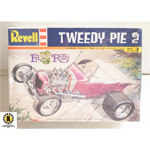 ED ROTH TWEEDY PIE MODEL KIT