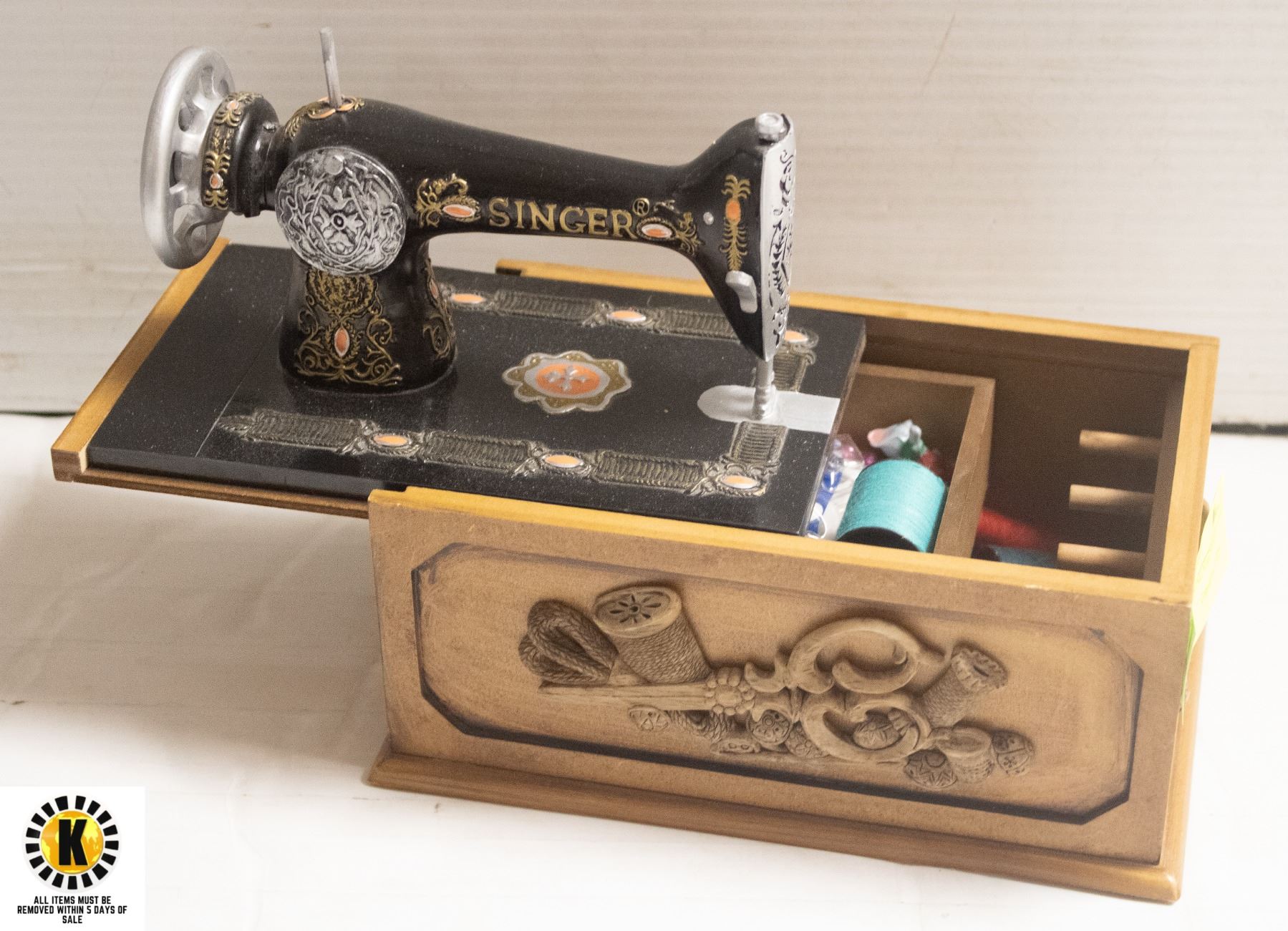 MINI SINGER SEWING MACHINE NOTION BOX