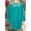 Image 1 : 1960S ZAZIE UK GREEN MOCK NECK DRESS