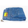 Image 1 : 1980S LEVI RED TAB JEANS SZ 32/34