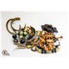 Image 1 : LOT ASSORTED ESTATE BRACELETS