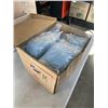 Image 2 : APPROX 150 NEW SIZE MEDIUM BLUE RUBBER GLOVES