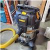 Image 2 : DEWALT STAINLESS SUPERSONIC SHOP VAC TESTED WORKING