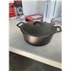Image 2 : CAST IRON DUTCH OVEN