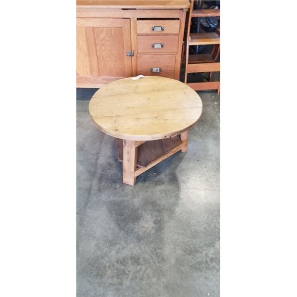 ANTIQUE RUSTIC PINE ROUND COFFEE TABLE, 25" DIAMETER