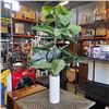 Image 1 : ARTIFICIAL PLANT IN VASE