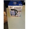 Image 2 : HAMILTON BEACH 1.7L GLASS KETTLE - TESTED WORKING - RETAIL $59