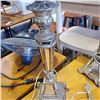 Image 2 : 2 DECORATIVE TABLE LAMPS