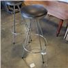 Image 2 : TWO MATCHING BAR STOOLS