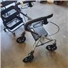 Image 2 : COLLAPSABLE WALKER
