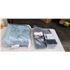 Image 1 : NEW QUEENSIZE GREEN VELVET DUVET COVER AND 2, KNIFE ORGANIZERS
