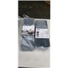 Image 2 : NEW QUEENSIZE GREEN VELVET DUVET COVER AND 2, KNIFE ORGANIZERS