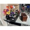 Image 1 : ASSORTED ESTATE DECOR ITEMS