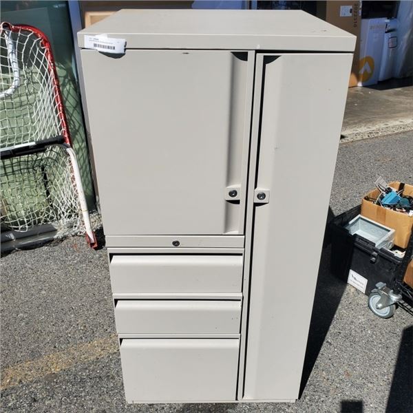 SQUARE BEIGE ORGANIZING SHOP CABINET, WITH KEY