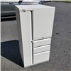 Image 1 : SQUARE WHITE ORGANIZING SHOP CABINET, WITH KEY