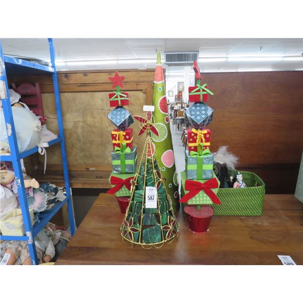 Decorator Christmas Trees and Décor
