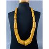 Image 1 : Vintage Caster Yellow Egg Yolk Style Necklace 25" L
