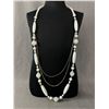 Image 1 : 32" L White Glass and Plastic Beaded Necklace with Silvertones