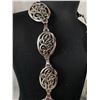 Image 2 : 45" Silvertone Belt and Hammered Silvertone Decorative Necklace