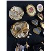 Image 3 : Nice Lot of Decorative Brooches and Pins
