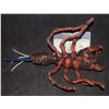 Image 2 : DEAD ANT CABLE PUPPET THAT SPITS VENOM SCREEN USED
