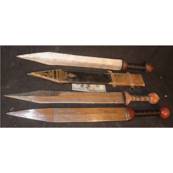 ZZ GREEK ROMAN SWORD HERO, RETRACTABLE, AND STUNT WITH LEATHER SHEATH LIVE ACTION