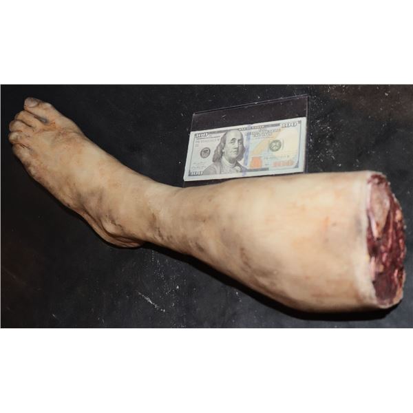 SEVERED SILICONE LEG WITH GORE AND BONES