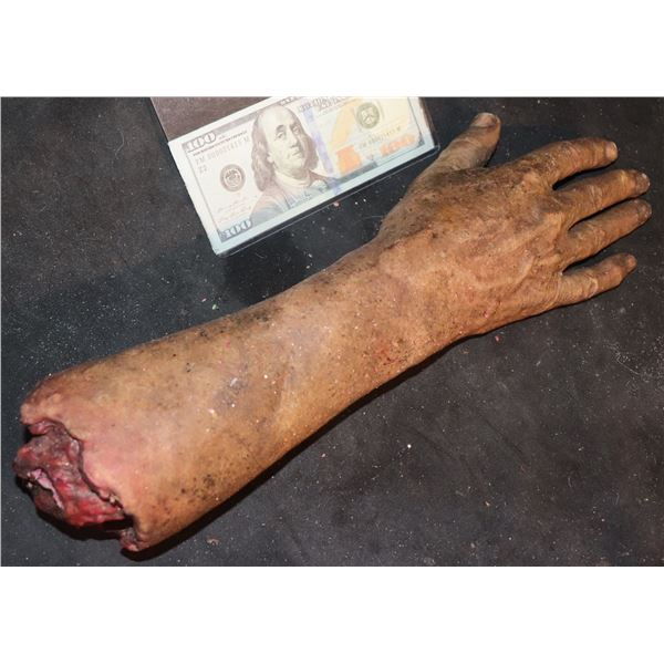 SEVERED SILICONE TORN OFF ARM WITH ARMATURED FINGERS