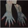 Image 2 : ALIEN SPIDER WOMAN PAIR OF HANDS B
