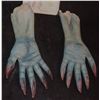 Image 2 : ALIEN SPIDER WOMAN PAIR OF HANDS D