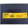 Image 3 : DeWalt DCB205CK 20v Max Starter Kit (5.0 Ah Battery) in Box