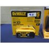 Image 2 : DeWalt DCB205 Lithium Ion Battery & DCB115 Charger in Package