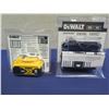 Image 4 : DeWalt DCB205 Lithium Ion Battery & DCB115 Charger in Package