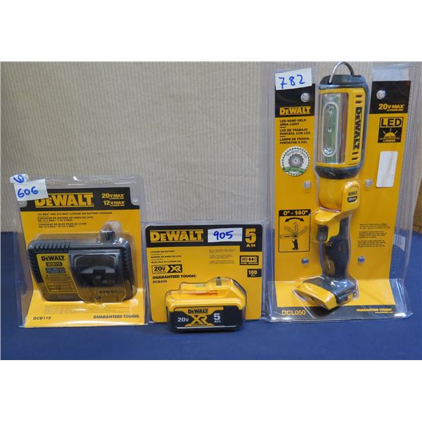 DeWalt DCB205 Lithium Ion Battery, DCB115 Charger & DCL050 Area Light in Package