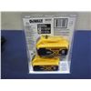 Image 2 : DeWalt DCB205-2 Lithium Ion Batteries 2 Pack