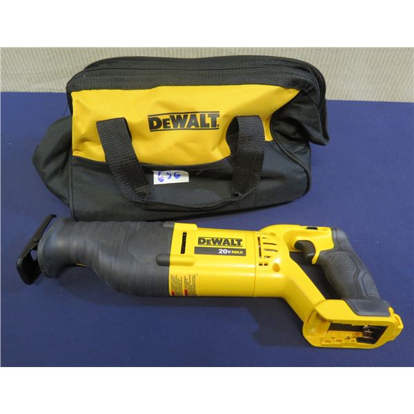 DeWalt DCS381 Reciprocating Saw & Carry Case