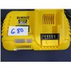 Image 3 : DeWalt DCB205 Lithium Ion Battery & DCB118 Charger