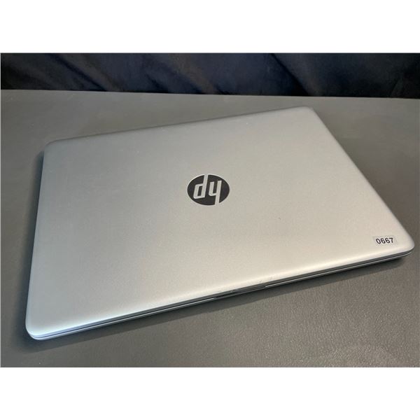 Lot of 1 HP 14-Inch Laptop - Used - (See Description*)