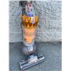 Image 2 : Lot of 1 Upright Dyson Vacuum - Used