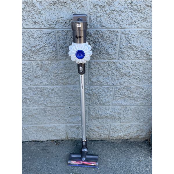 Lot of 1 Dyson Stick Vacuum w/ Battery - Used