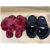 Image 1 : Lot of 2 Pairs of Women's Slippers - Size 6 - Brand New!