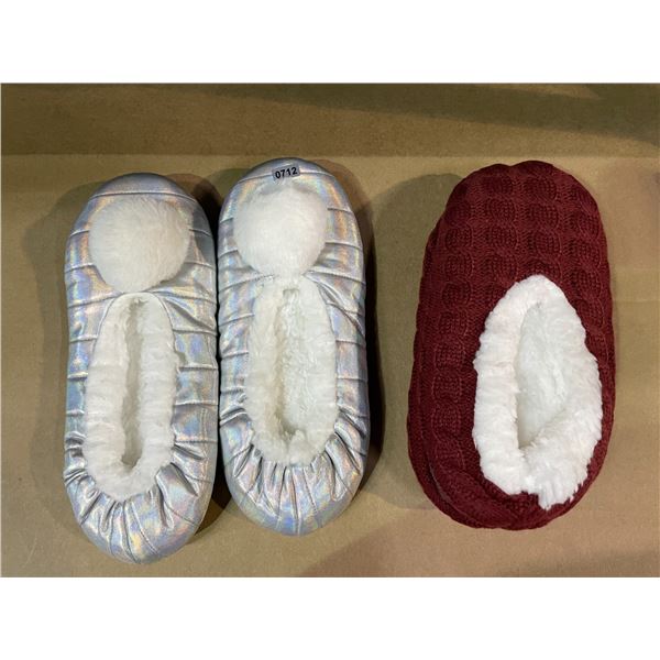 Lot of 2 Pairs of Women's Fuzzy Slippers - Size 5/6 - Brand New!