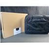 Image 1 : Lot of 1 AmazonBasics 15.6inch Laptop and Tablet Case - Brand New