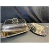 Image 1 : Lot of 1 Classic Dinner Tray/Gravy Boat Set - Used