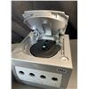Image 3 : Lot of 1 Nintendo Gamecube Console with 2 Controllers - Used
