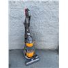 Image 1 : Lot of 1 Upright Dyson Vacuum - Used